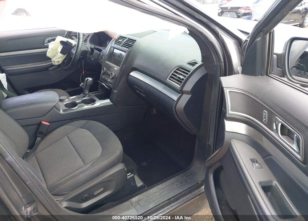 2019 FORD EXPLORER XLT VIN: 1FM5K8D89KGA17268