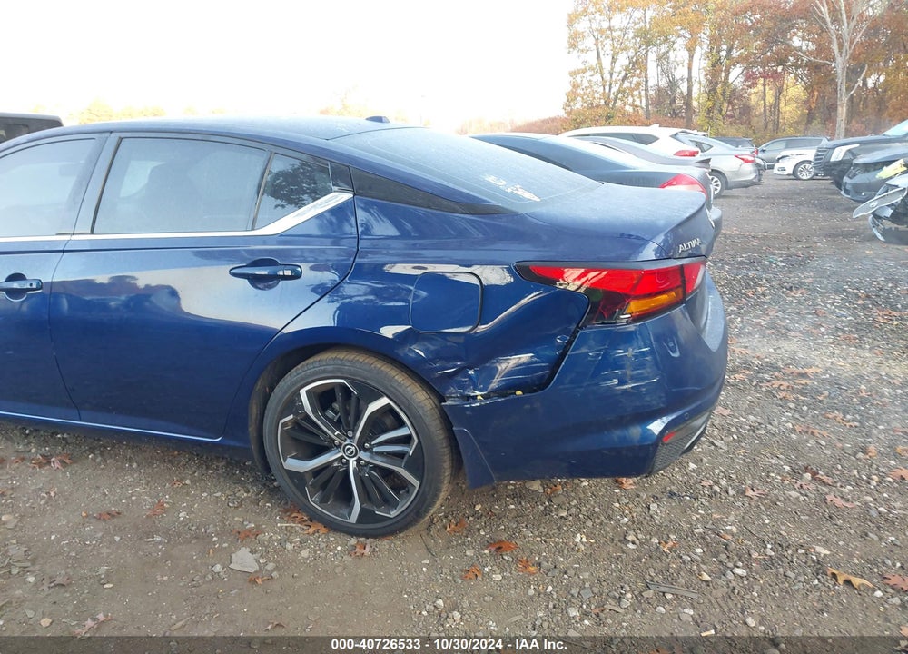2024 NISSAN ALTIMA SR FWD VIN: 1N4BL4CV7RN425638