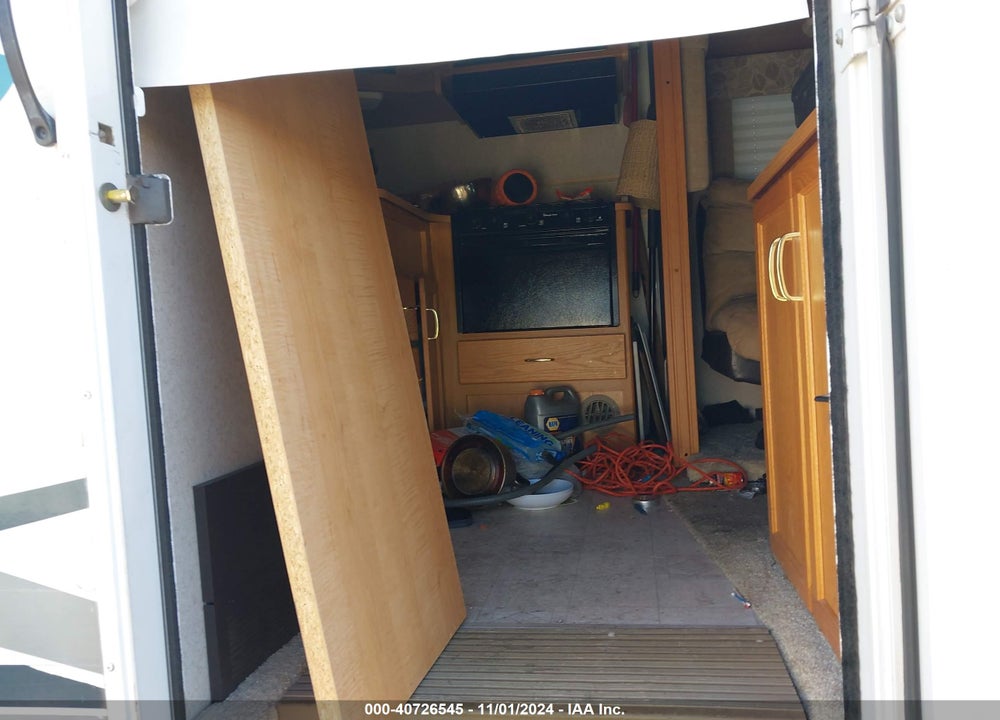 2004 FORD E-450 CUTAWAY VIN: 1FDXE45S13HC02137
