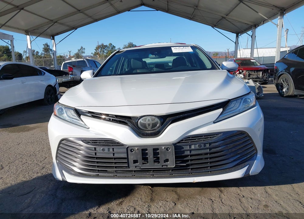 2018 TOYOTA CAMRY XLE VIN: 4T1B11HK3JU011680