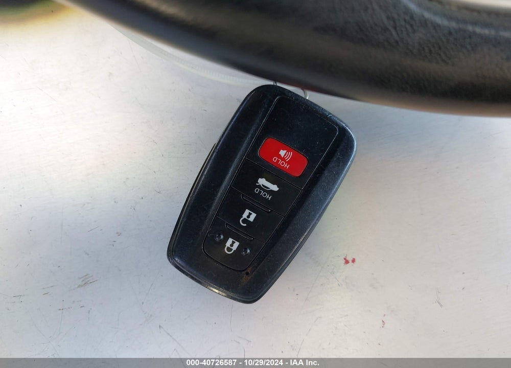 2018 TOYOTA CAMRY XLE VIN: 4T1B11HK3JU011680