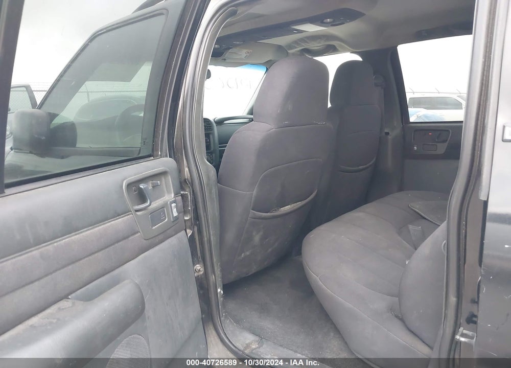 2004 CHEVROLET S-10 LS VIN: 1GCDT13X44K115220