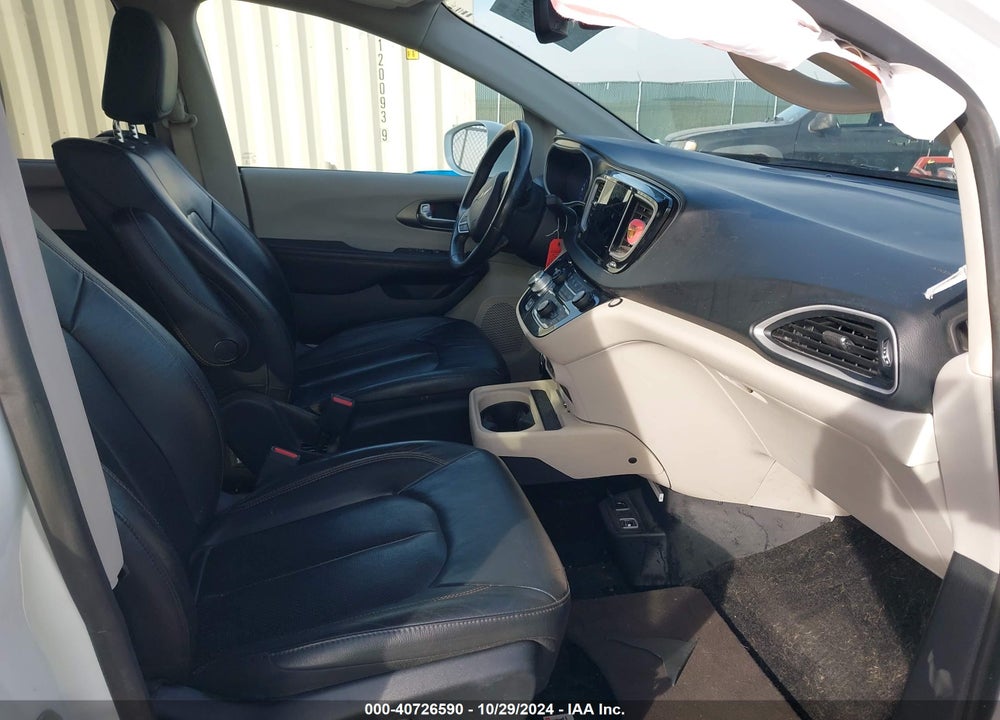2020 CHRYSLER PACIFICA TOURING L PLUS VIN: 2C4RC1EG1LR165835