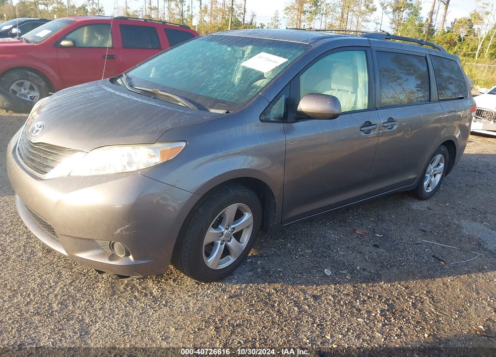 2013 TOYOTA SIENNA LE V6 8 PASSENGER VIN: 5TDKK3DC5DS381954