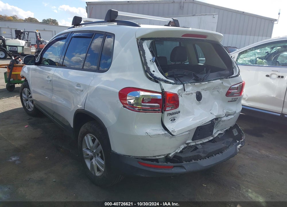 2016 VOLKSWAGEN TIGUAN S VIN: WVGBV7AX7GW601472