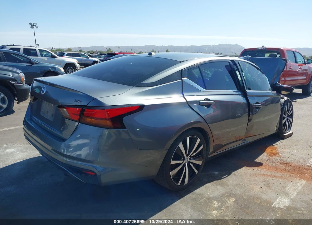 2022 NISSAN ALTIMA SR FWD VIN: 1N4BL4CV5NN351260