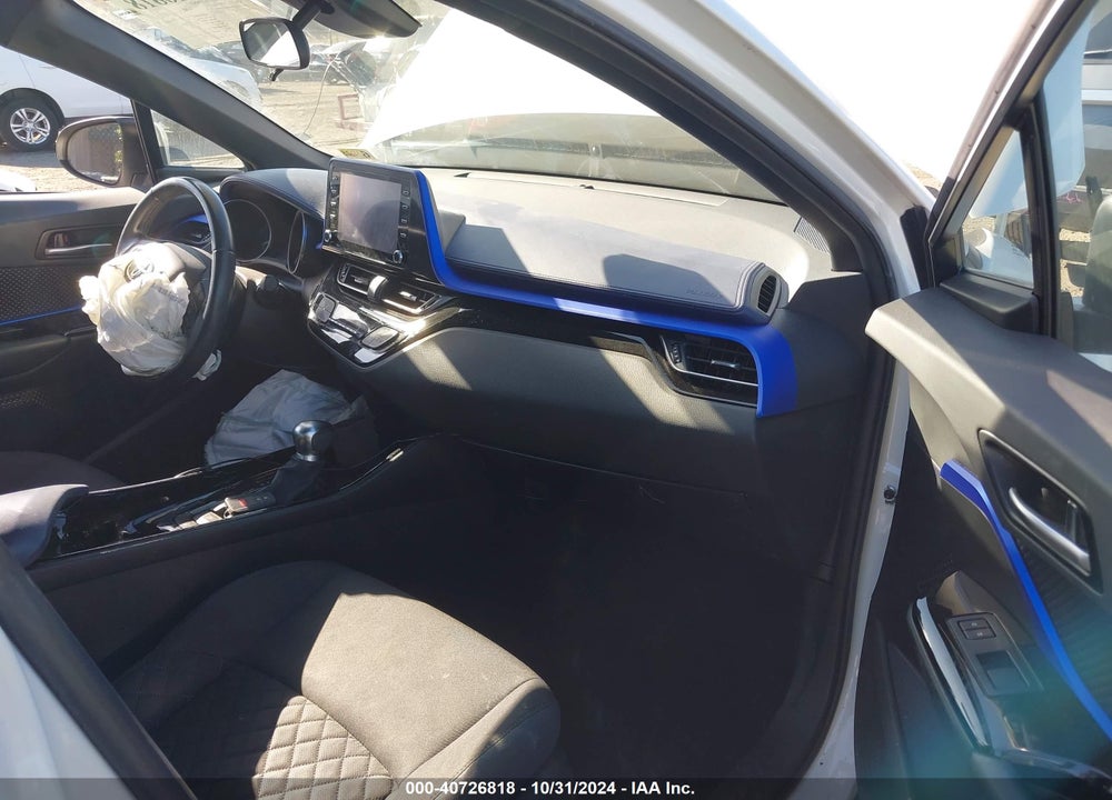 2020 TOYOTA C-HR XLE VIN: NMTKHMBX8LR109907