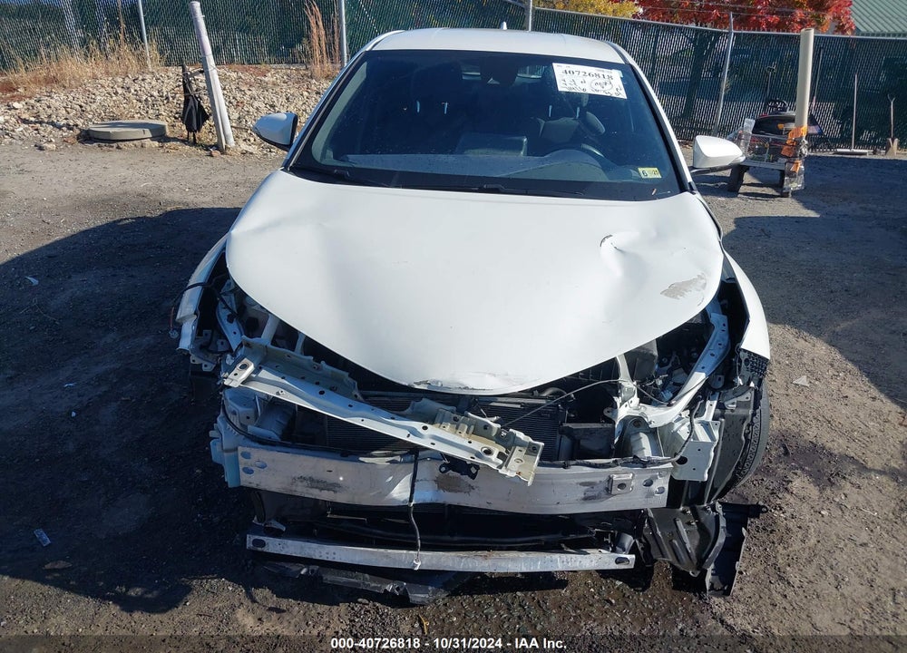 2020 TOYOTA C-HR XLE VIN: NMTKHMBX8LR109907