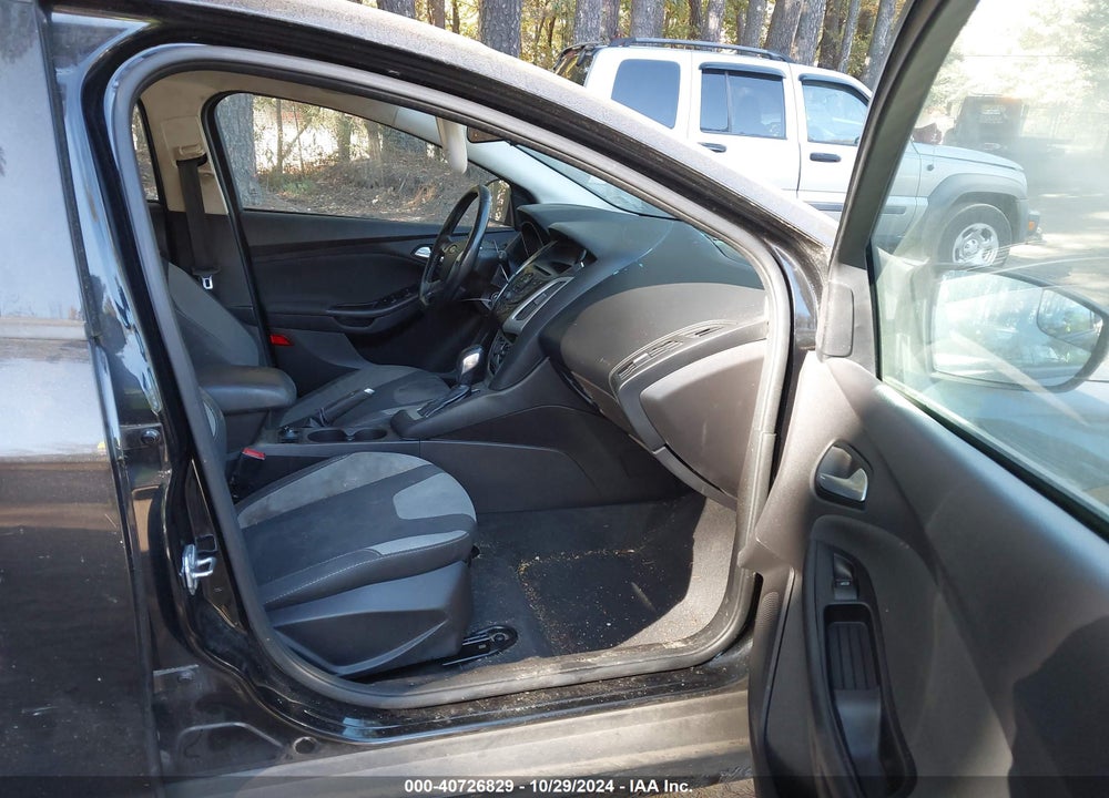 2014 FORD FOCUS SE VIN: 1FADP3K24EL292311