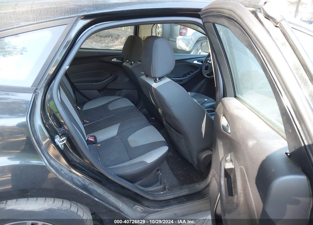 2014 FORD FOCUS SE VIN: 1FADP3K24EL292311