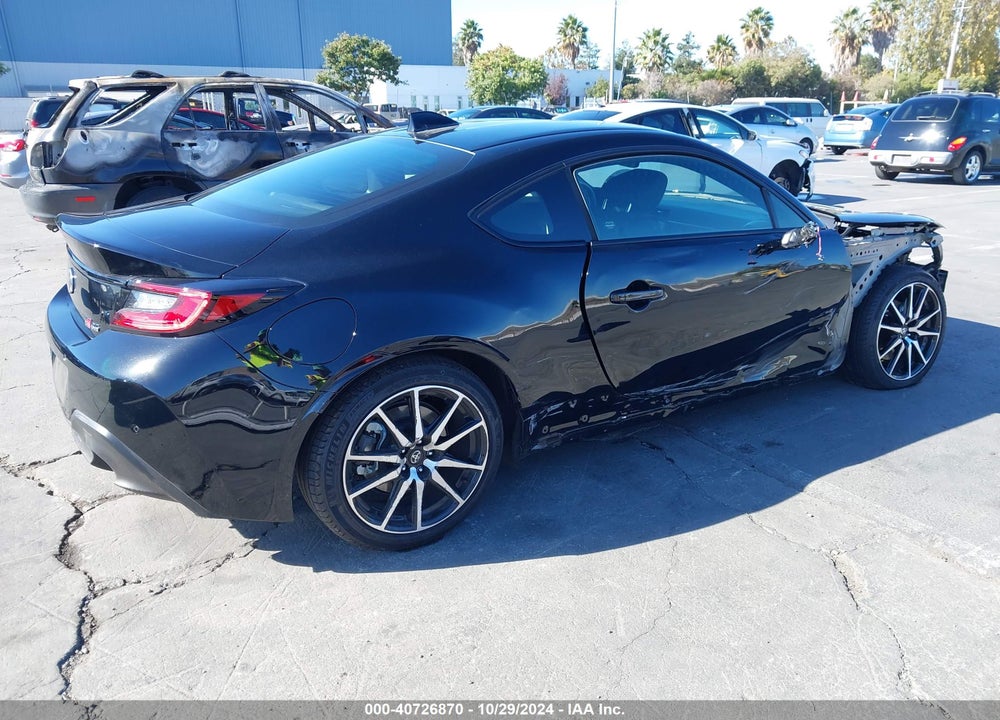 2024 TOYOTA GR86 VIN: JF1ZNBB16R8751702
