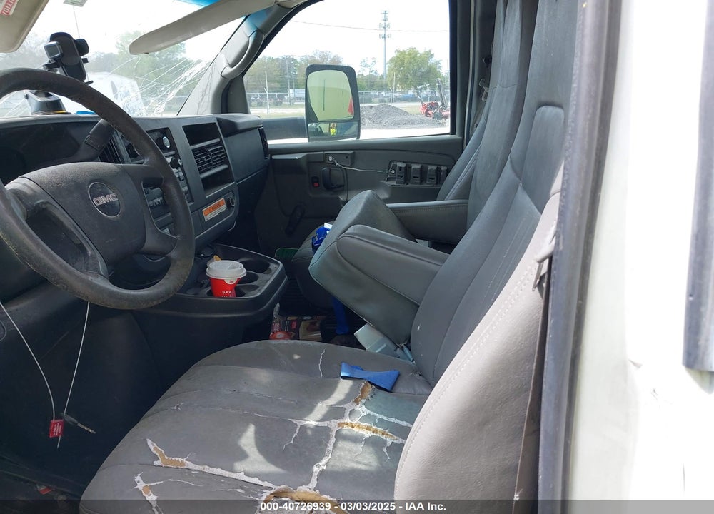 2011 GMC SAVANA CUTAWAY VIN: 1GD374CA3B1904308