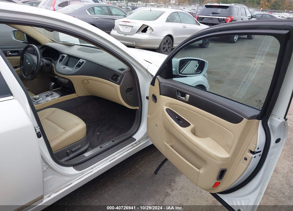 2011 HYUNDAI GENESIS 4.6 VIN: KMHGC4DF5BU135171