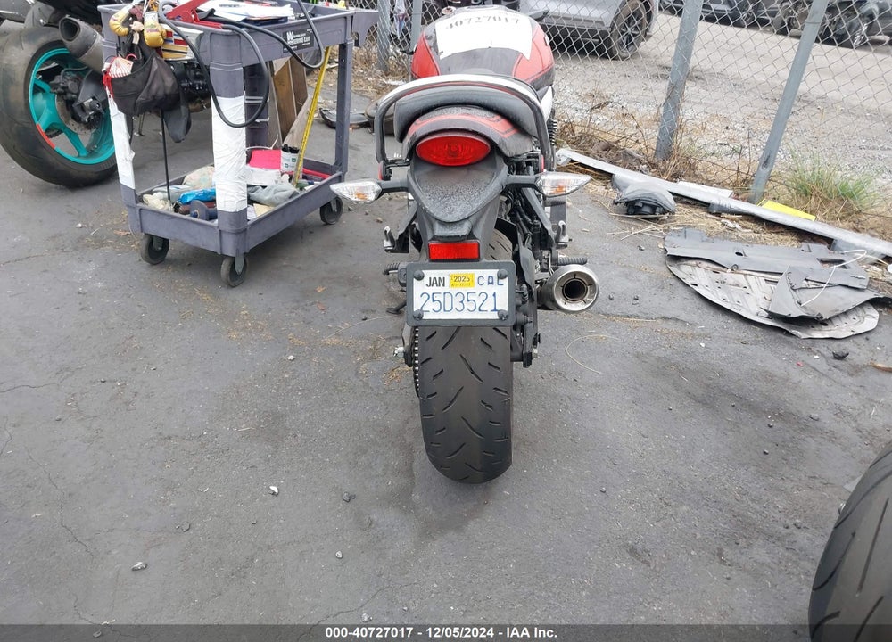 2018 KAWASAKI ZR900 R VIN: JKAZR2C13JA000691