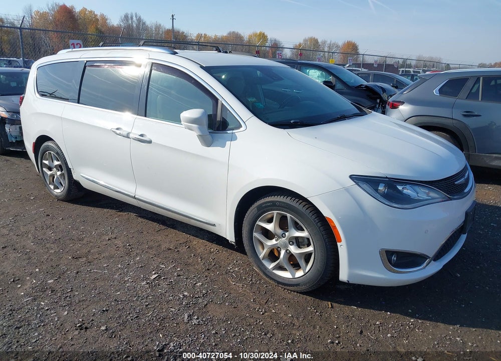 2018 CHRYSLER PACIFICA TOURING L VIN: 2C4RC1BG7JR339280