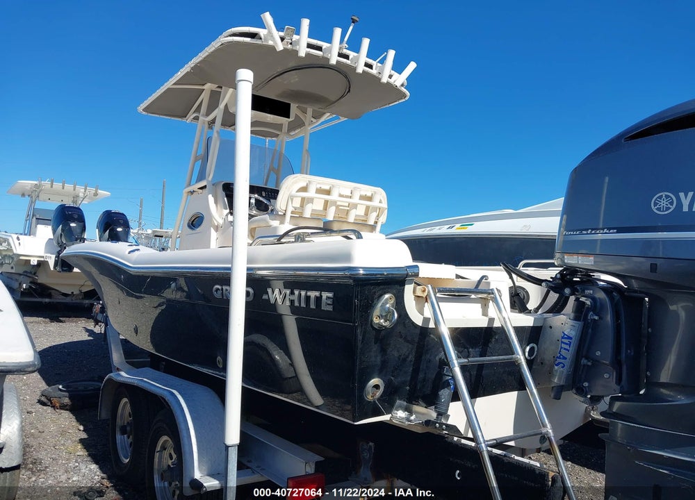 2017 GRADY WHITE BOAT VIN: NTLCX826K617