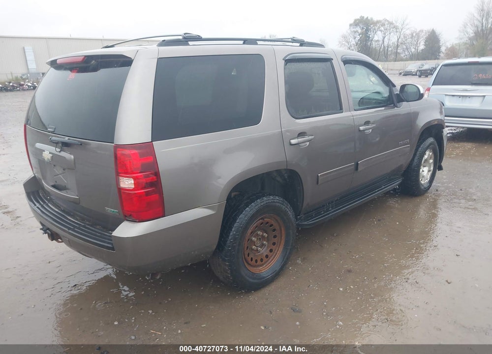 2011 CHEVROLET TAHOE VIN: 1GNSCAE0XBR262452