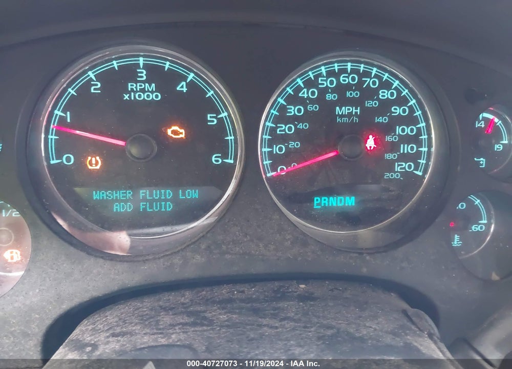 2011 CHEVROLET TAHOE VIN: 1GNSCAE0XBR262452