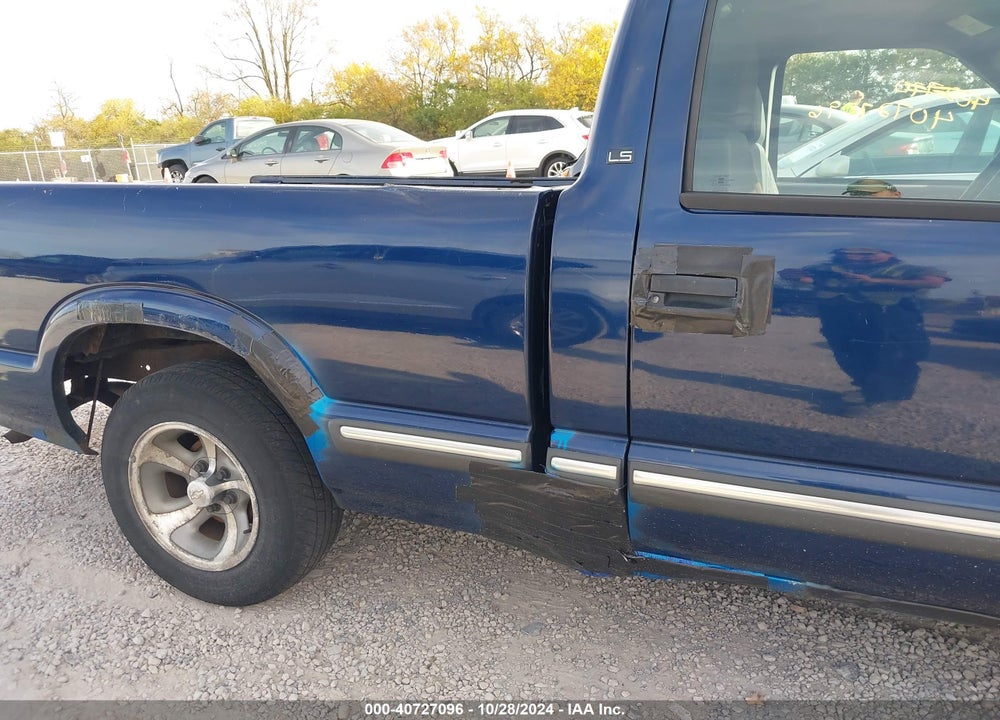 2003 CHEVROLET S-10 LS VIN: 1GCCS14H538274099