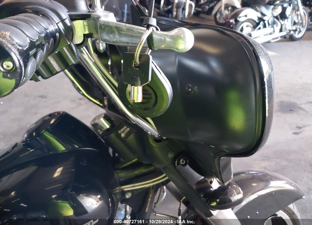 2013 HARLEY-DAVIDSON FLHX STREET GLIDE VIN: 1HD1KBM13DB619584