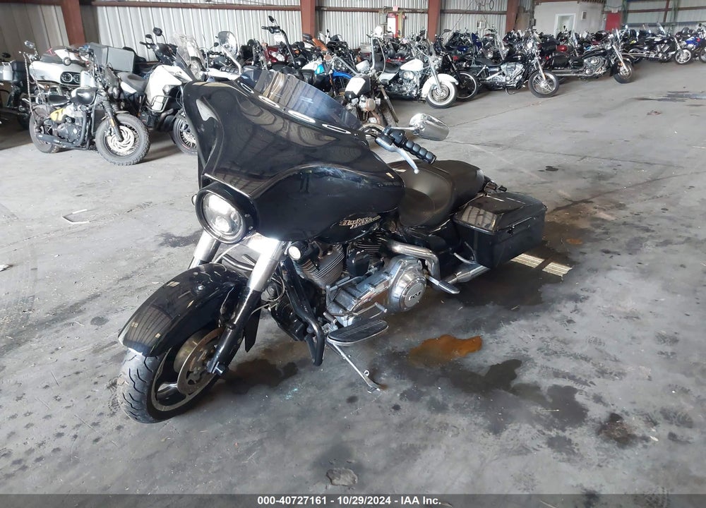 2013 HARLEY-DAVIDSON FLHX STREET GLIDE VIN: 1HD1KBM13DB619584