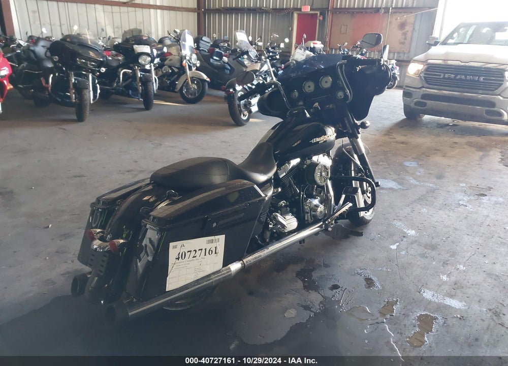 2013 HARLEY-DAVIDSON FLHX STREET GLIDE VIN: 1HD1KBM13DB619584