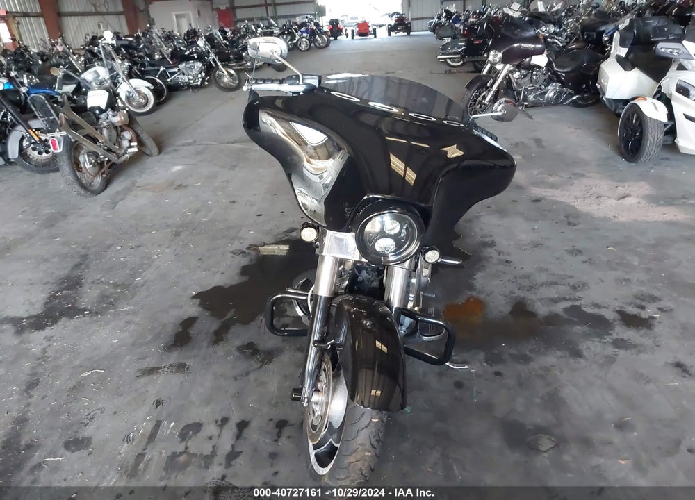 2013 HARLEY-DAVIDSON FLHX STREET GLIDE VIN: 1HD1KBM13DB619584