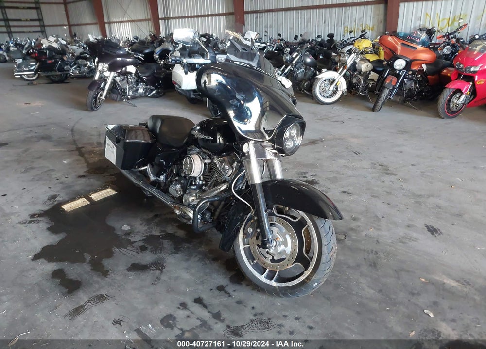 2013 HARLEY-DAVIDSON FLHX STREET GLIDE VIN: 1HD1KBM13DB619584