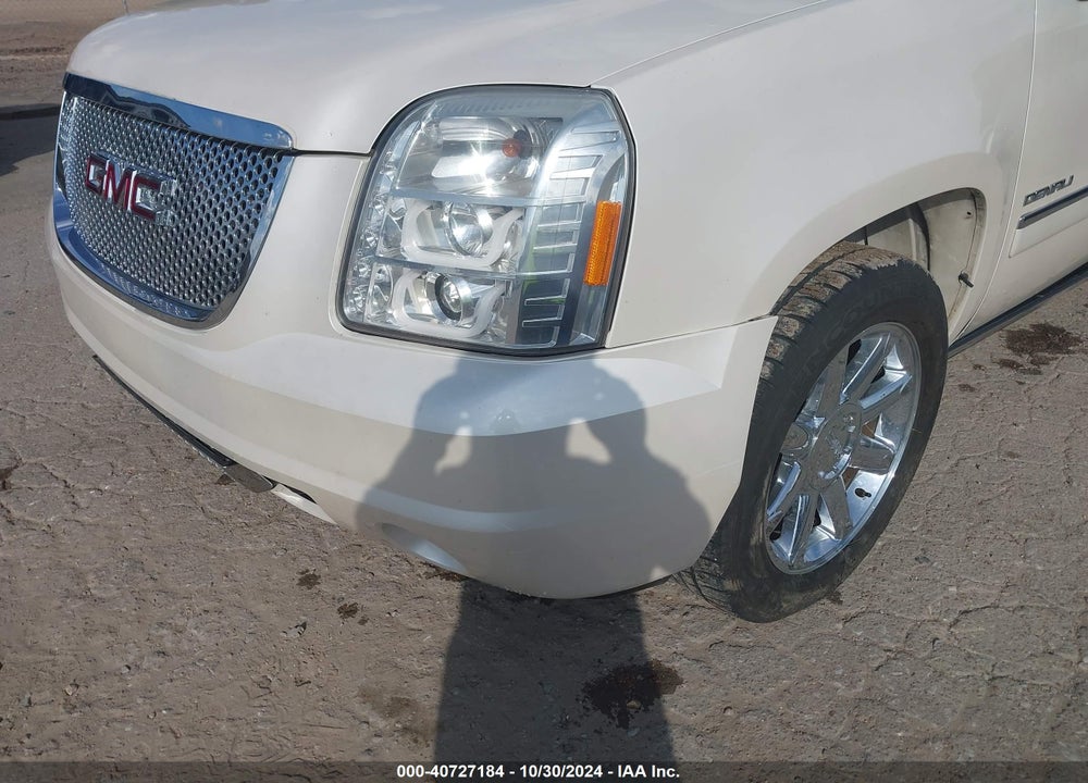 2012 GMC YUKON DENALI VIN: 1GKS1EEF2CR274384