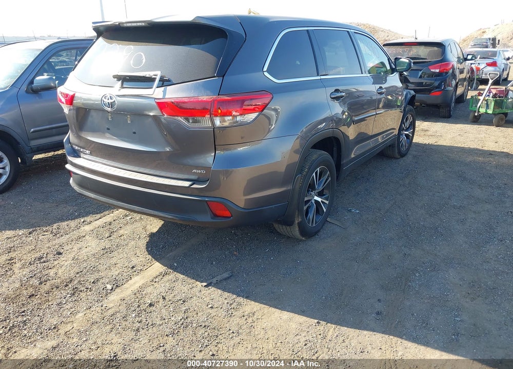 2017 TOYOTA HIGHLANDER LE VIN: 5TDBZRFH0HS429163