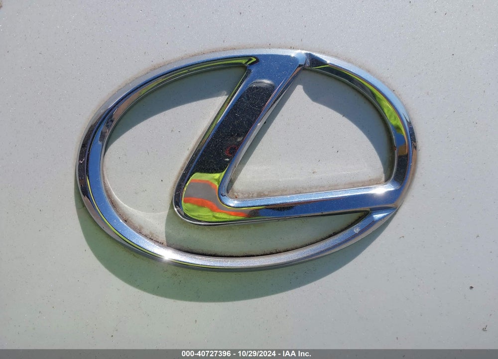 2002 LEXUS ES 300 VIN: JTHBF30G420081916
