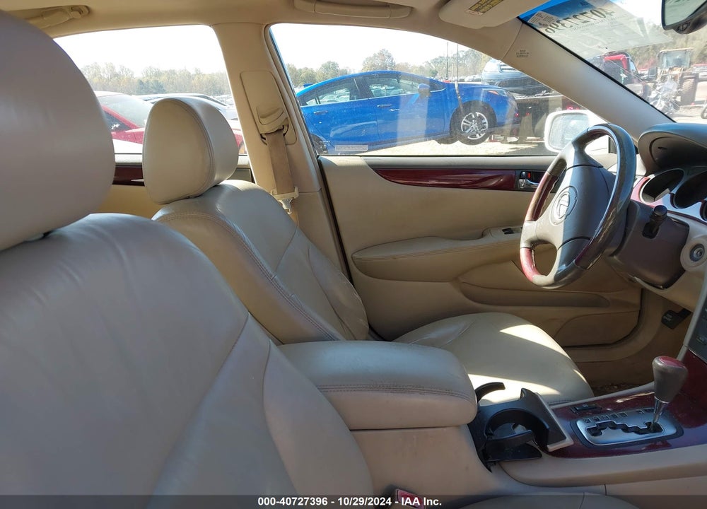 2002 LEXUS ES 300 VIN: JTHBF30G420081916