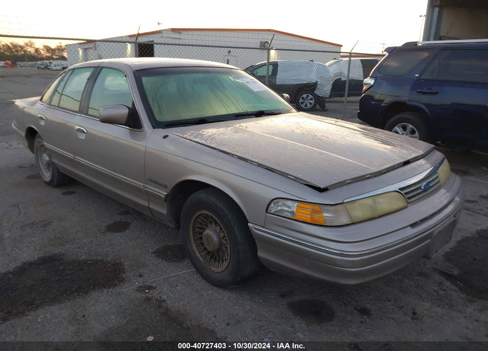 1994 FORD CROWN VICTORIA LX VIN: 2FALP74W5RX167121