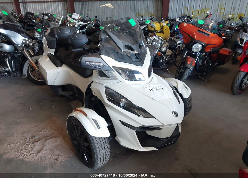 2018 CAN-AM SPYDER ROADSTER RT/RT LIMITED/RT LIMITED 10TH ANNIVERSARY VIN: 2BXNBDD26JV000828