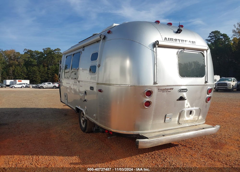 2023 AIRSTREAM CARAVEL VIN: 1STCMAD12PJ567472