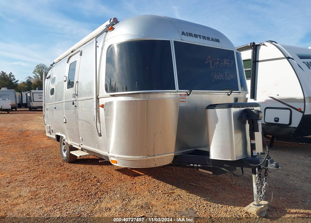 2023 AIRSTREAM CARAVEL VIN: 1STCMAD12PJ567472
