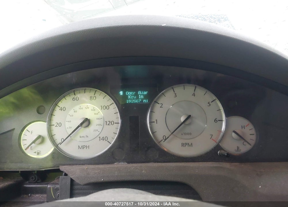 2008 CHRYSLER 300 LIMITED VIN: 2C3LA33G08H253447