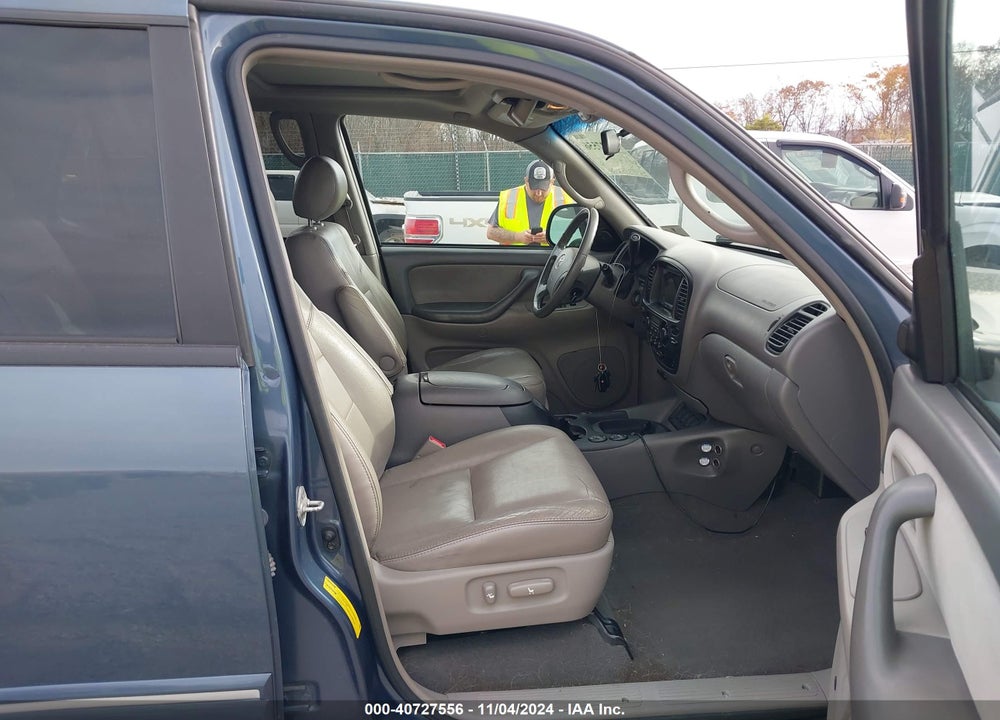 2006 TOYOTA SEQUOIA SR5 V8 VIN: 5TDBT44AX6S276055