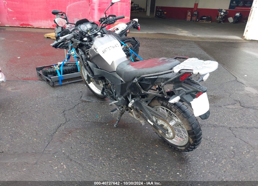 2017 KAWASAKI KLE300 B VIN: JKALE8B11HDA00058