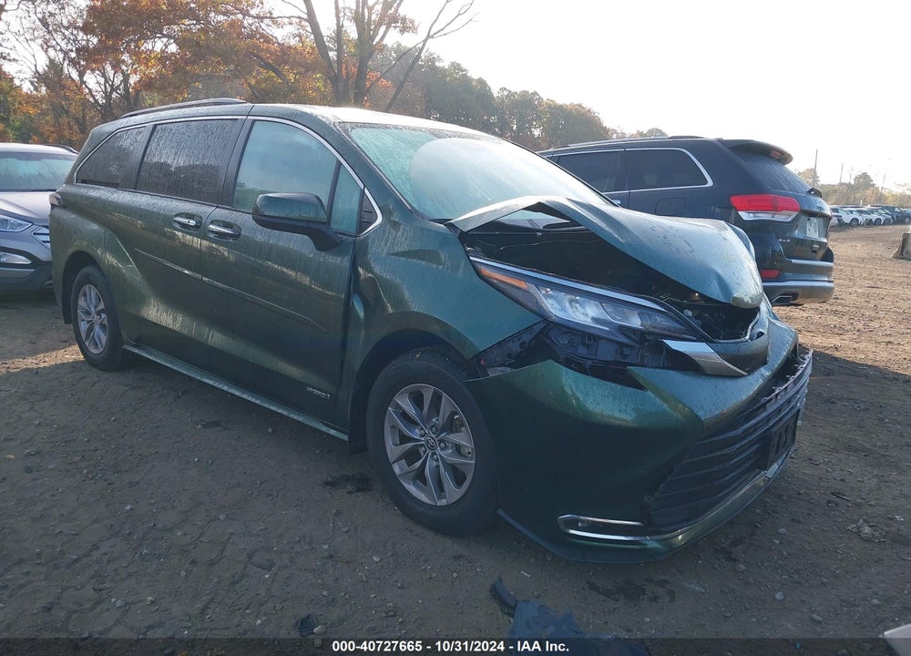 2021 TOYOTA SIENNA XLE VIN: 5TDYRKEC2MS073574