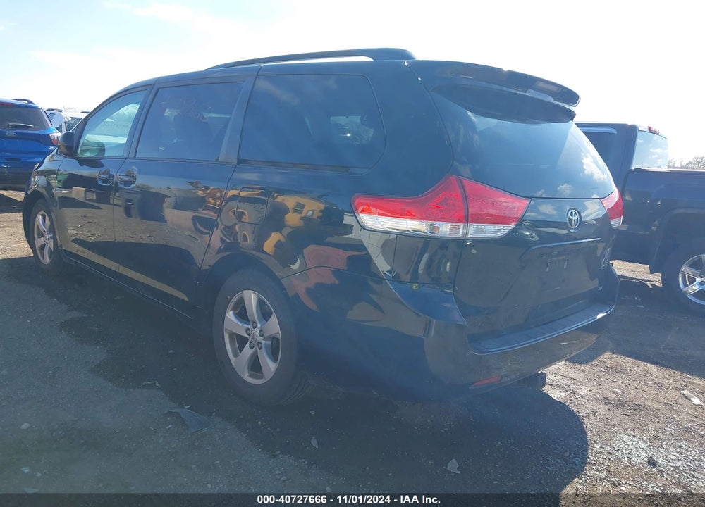 2011 TOYOTA SIENNA LE V6 VIN: 5TDKK3DC9BS089222
