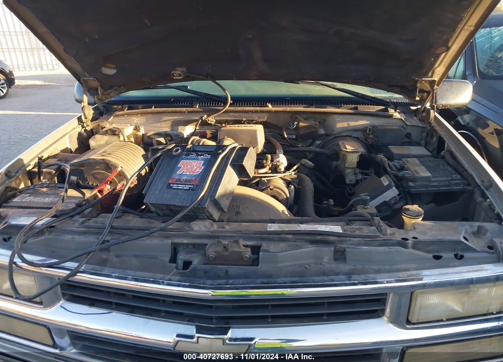 1999 CHEVROLET TAHOE LS VIN: 1GNEK13R0XJ525751