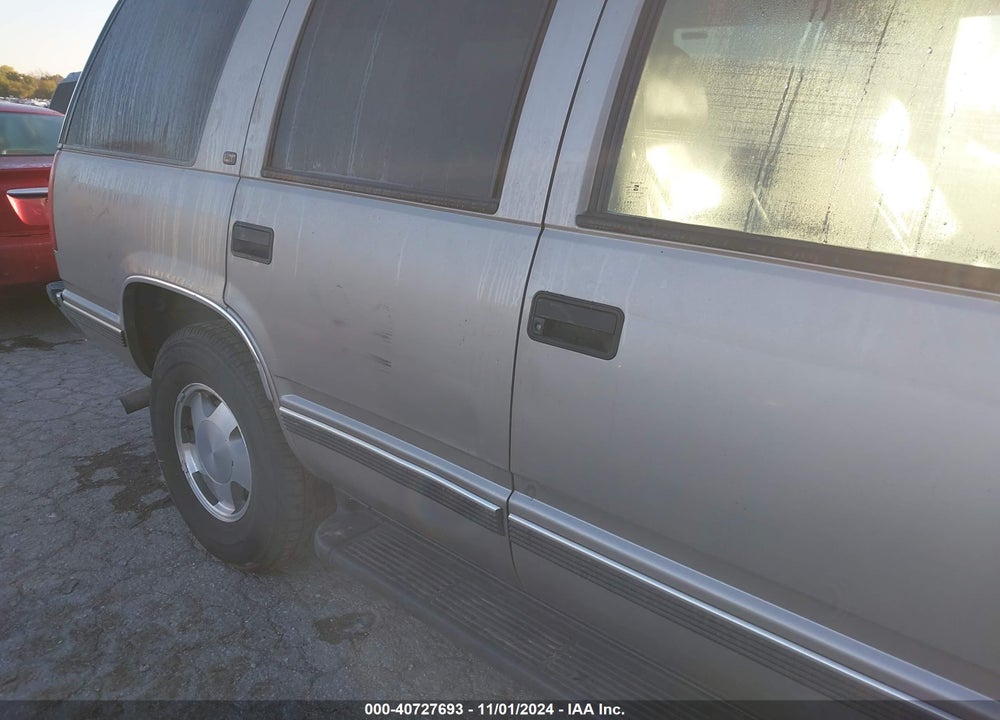 1999 CHEVROLET TAHOE LS VIN: 1GNEK13R0XJ525751