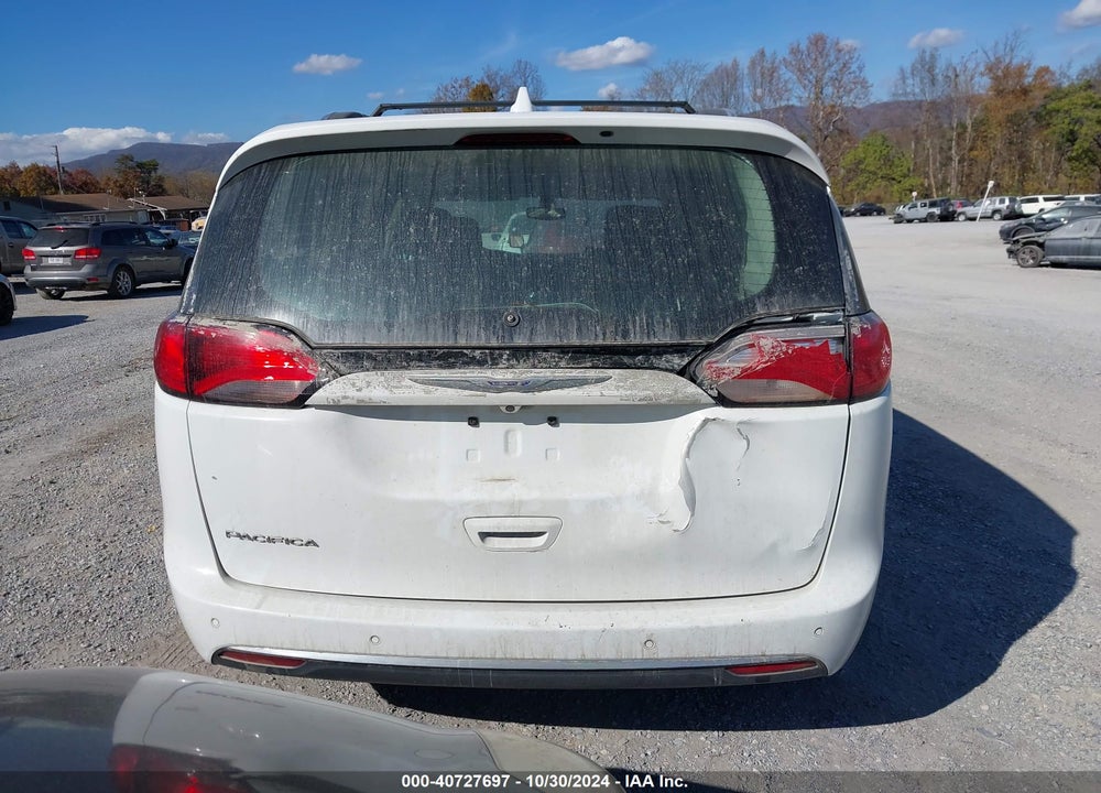 2020 CHRYSLER PACIFICA TOURING L VIN: 2C4RC1BGXLR272189