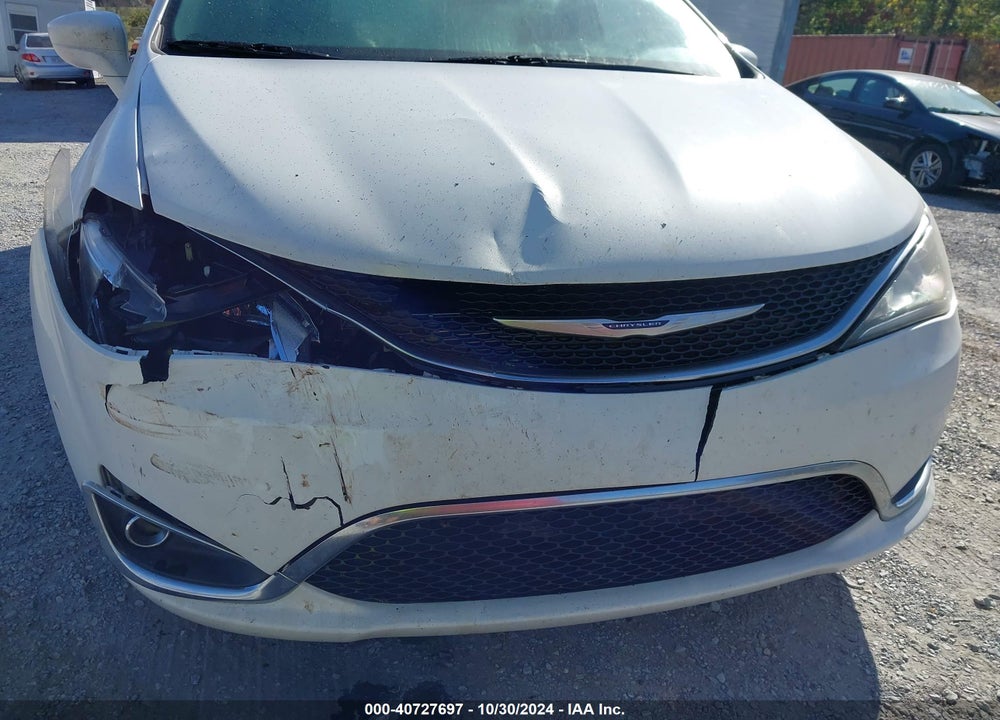 2020 CHRYSLER PACIFICA TOURING L VIN: 2C4RC1BGXLR272189