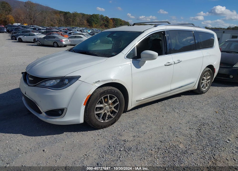 2020 CHRYSLER PACIFICA TOURING L VIN: 2C4RC1BGXLR272189