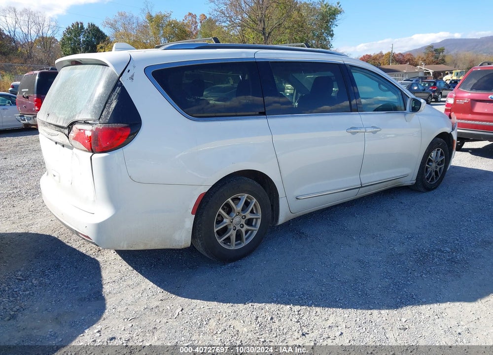 2020 CHRYSLER PACIFICA TOURING L VIN: 2C4RC1BGXLR272189