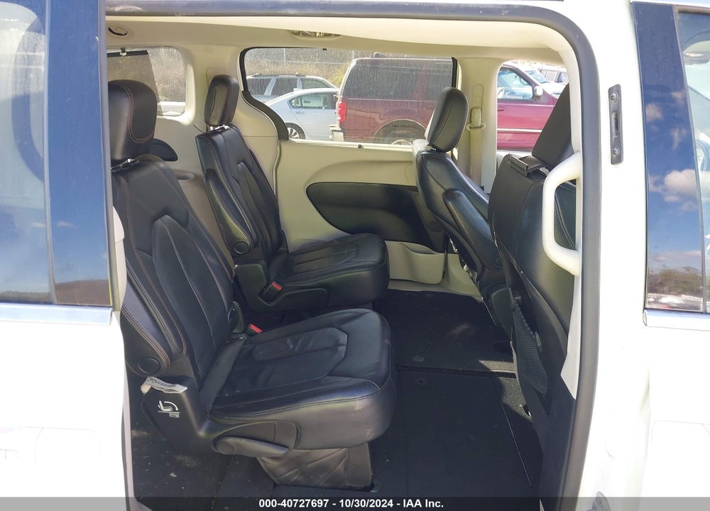 2020 CHRYSLER PACIFICA TOURING L VIN: 2C4RC1BGXLR272189