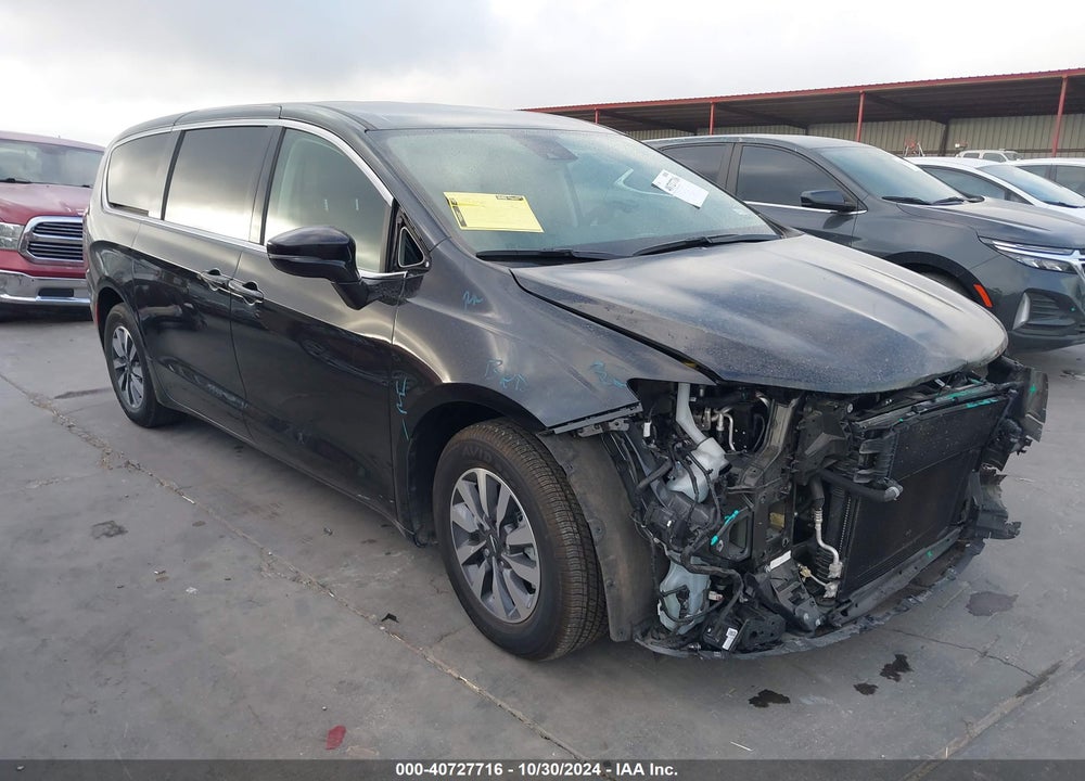 2022 CHRYSLER PACIFICA HYBRID TOURING L VIN: 2C4RC1L70NR151303