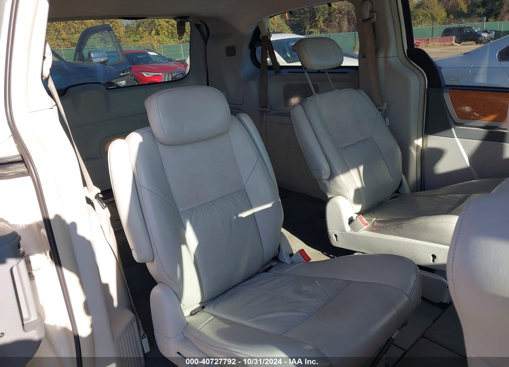2008 CHRYSLER TOWN & COUNTRY LIMITED VIN: 2A8HR64X68R646396